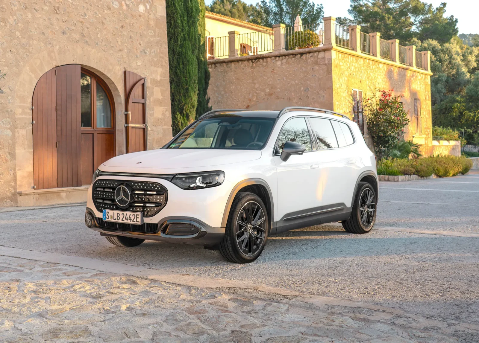 MERCEDES-BENZ GLB & GLC ARRIVE