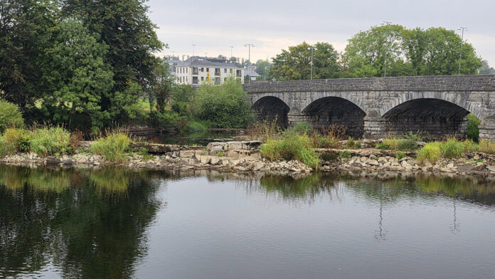 The crumbling state of Fermoy weir. (Pic: KH-d)