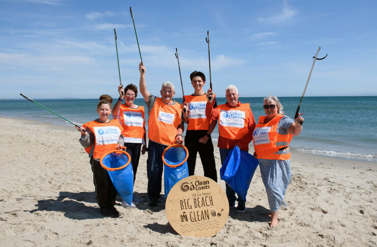 Final call to register and join volunteers for the Big Beach Clean 2026