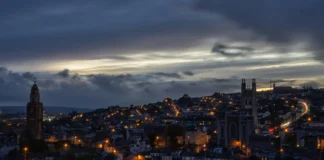 Think online casinos are already licensed in Ireland? That’s one of several myths doing the rounds across North Cork